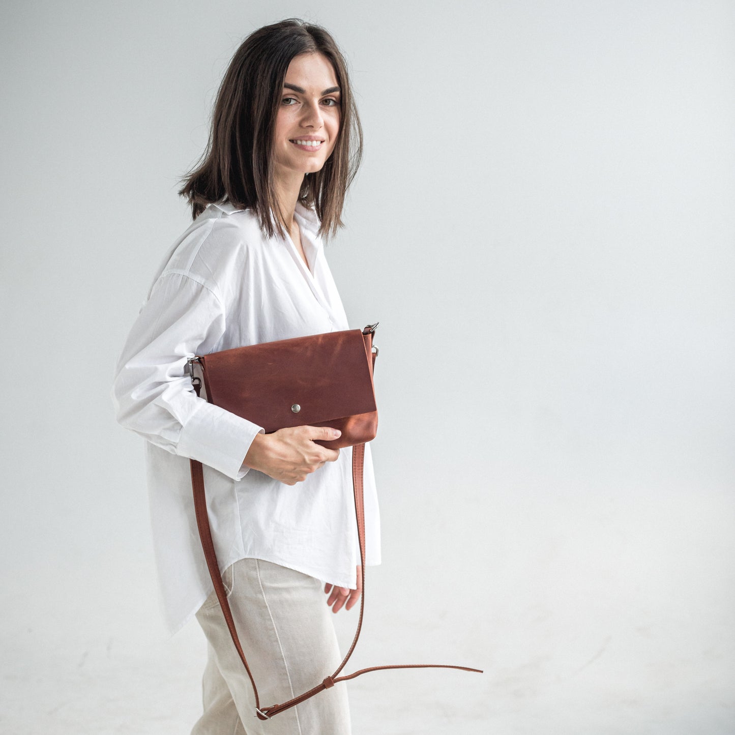 Cognac leather crossbody bag