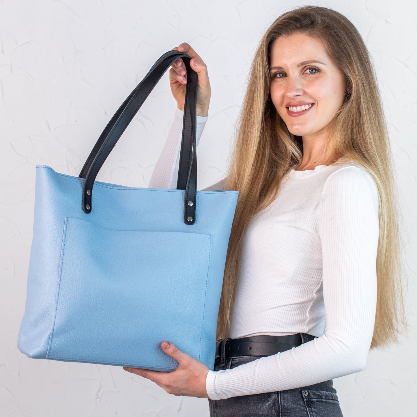 Blue pebbled leather tote bag