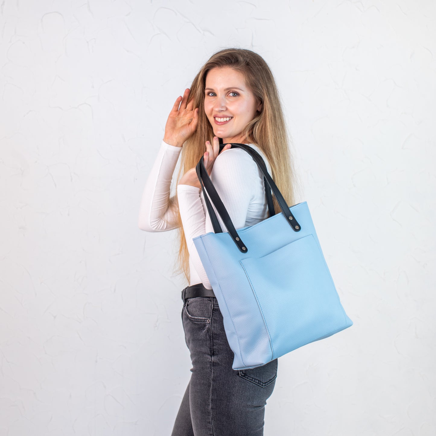 Blue pebbled leather tote bag